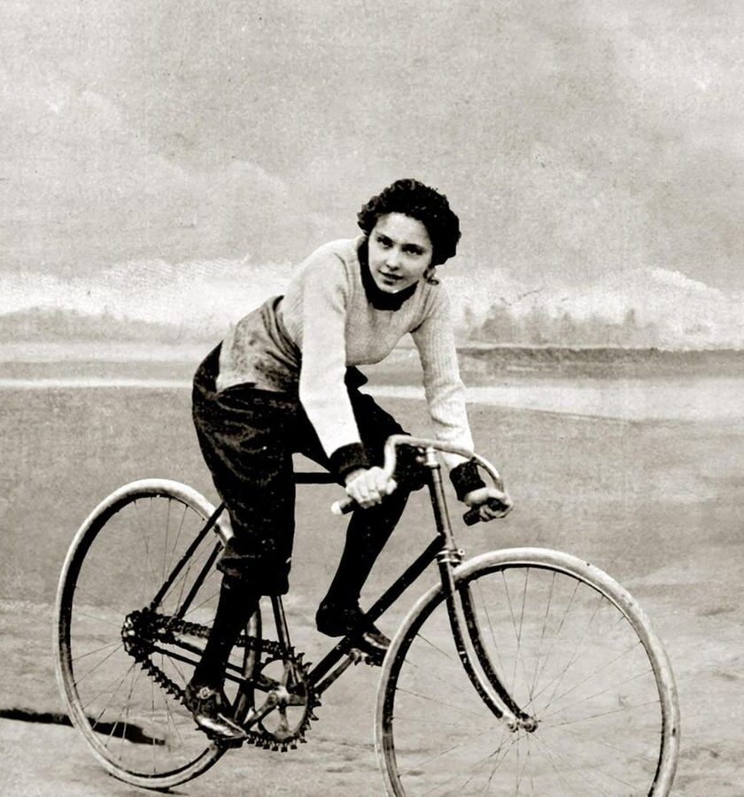 DIE PIONIERINNEN DES FAHRRADS